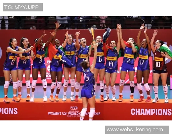 意大利U21青年队迎战丹麦U21队争夺欧洲足球锦标赛资格